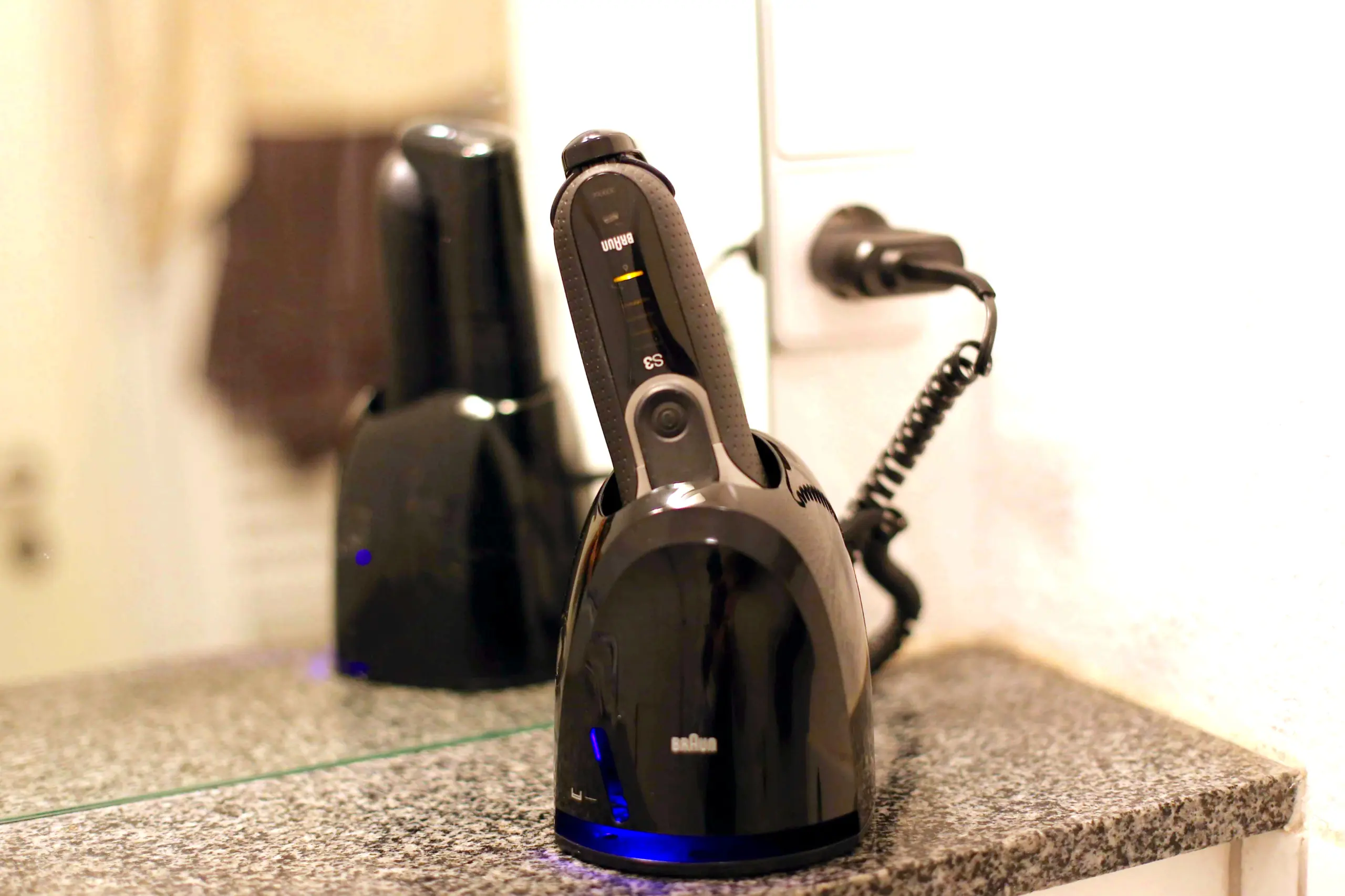 Braun Series 3 3090cc Clean&Charge MetropolitanMonkey