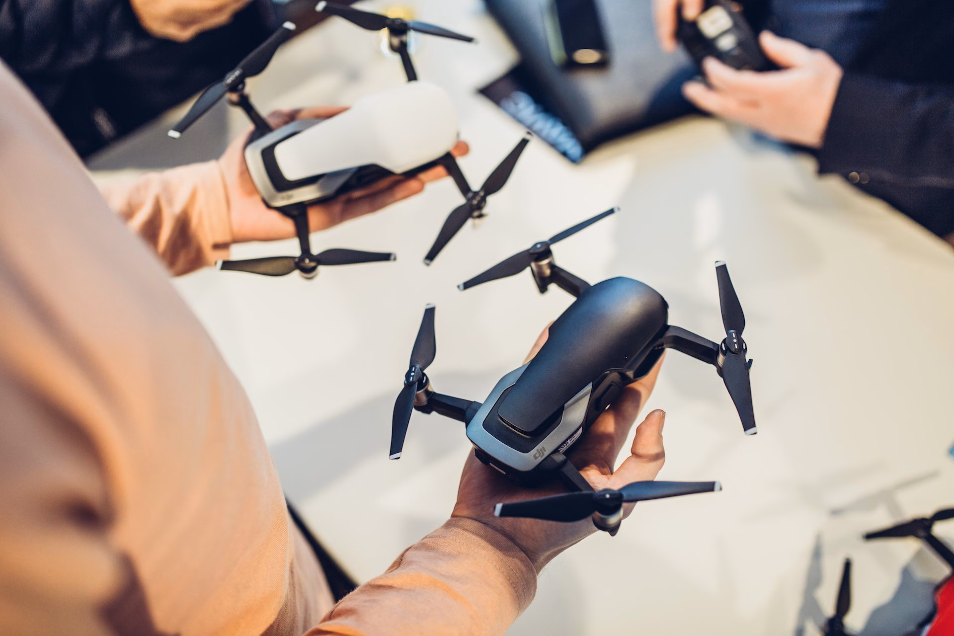 DJI Mavic Air Black White Metropolitan Monkey