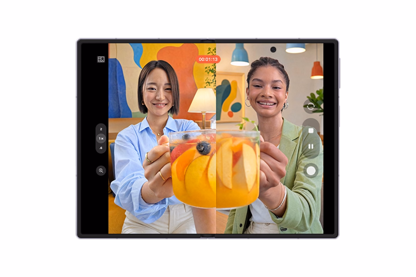 Galaxy Z Fold8 Ultra mit großem Innendisplay und FlexCam-Ansicht
