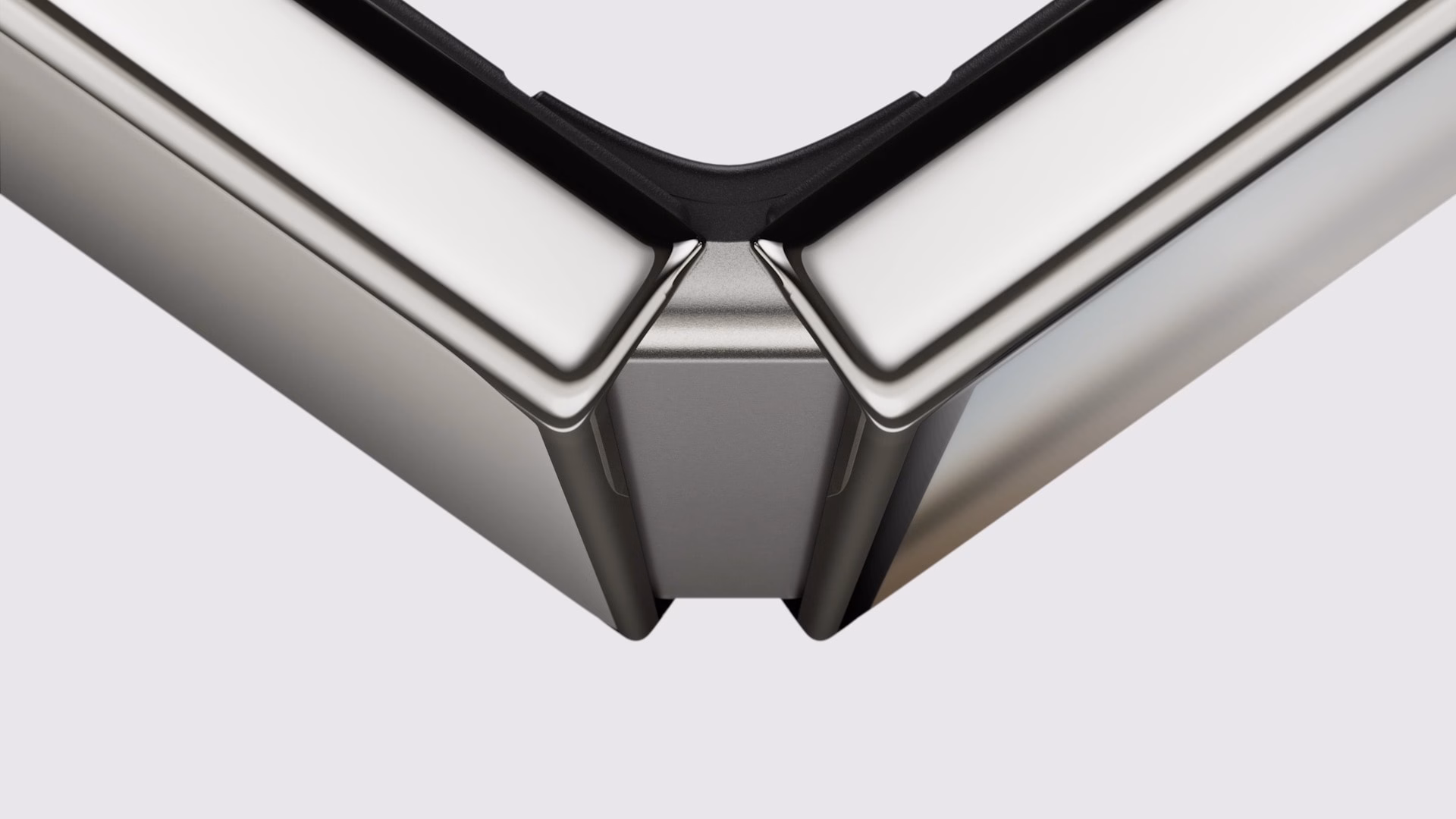 Nahaufnahme des Scharniers am geöffneten Apple iPhone Duo